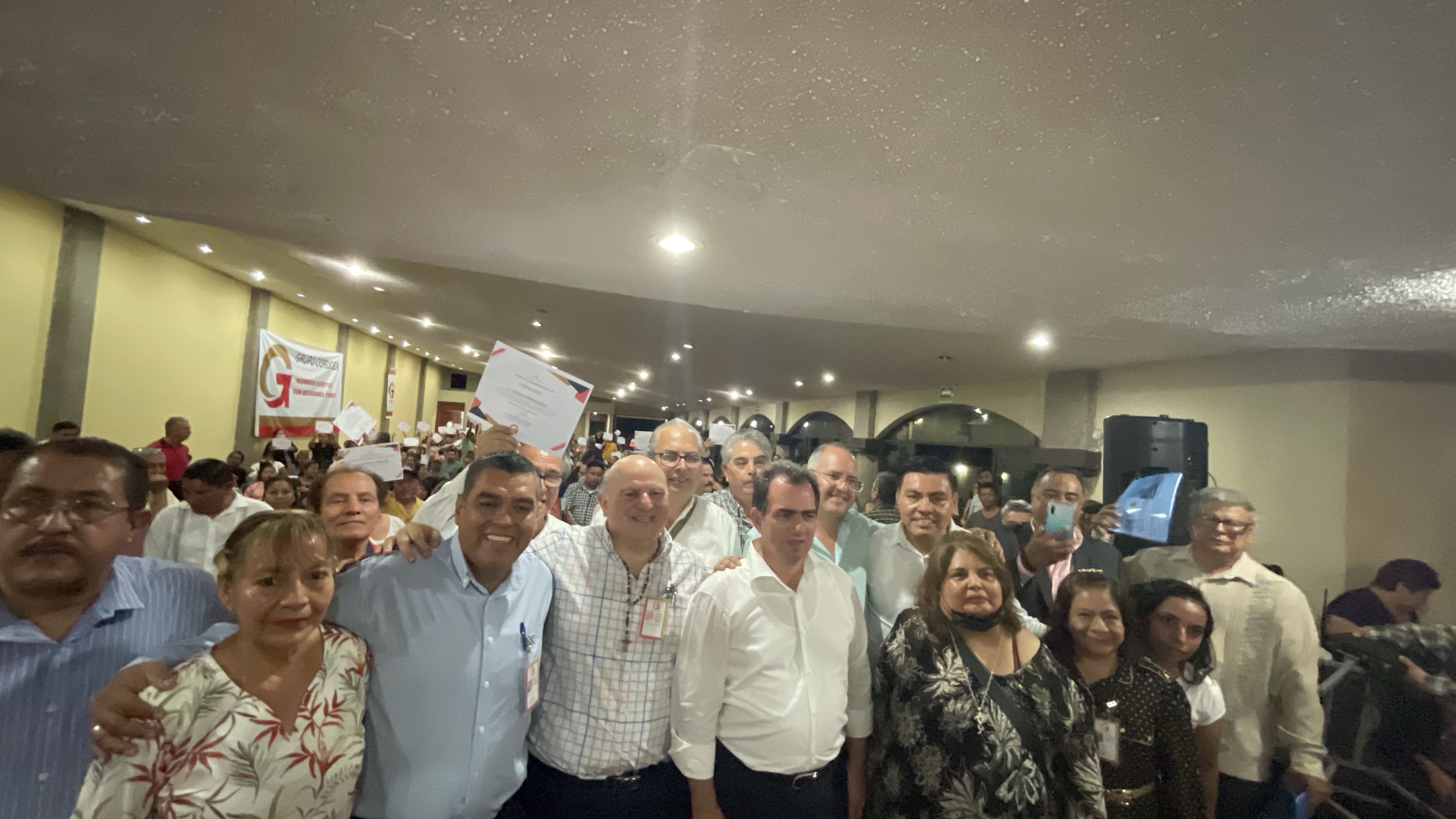 TOMA PROTESTA “GRUPO CÓRDOBA”, APADRINA PEPE YUNES