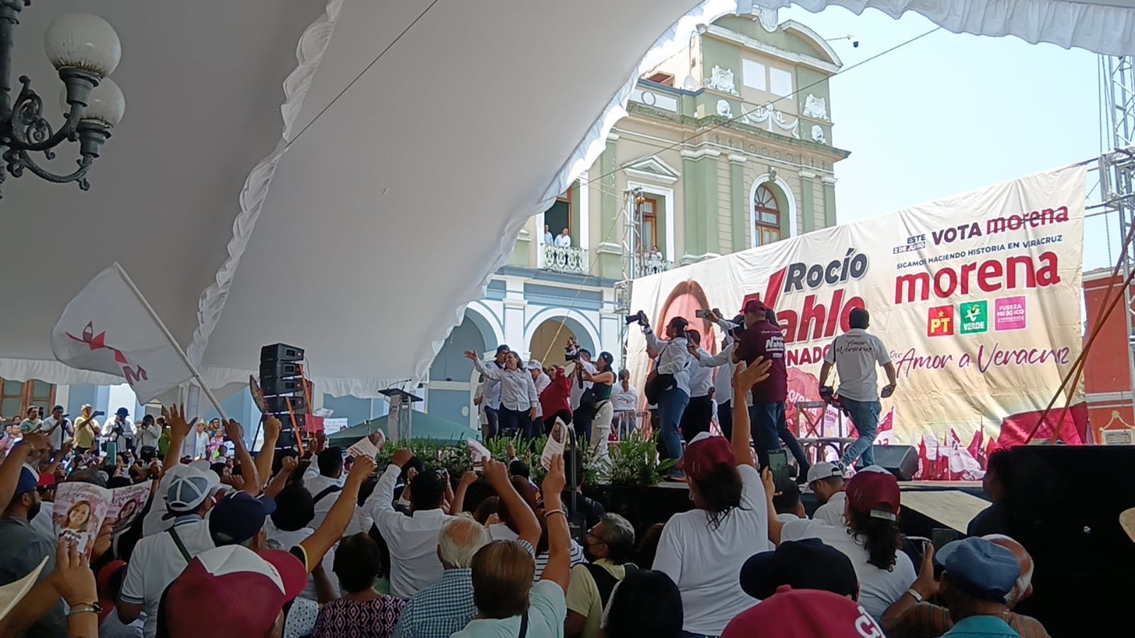 CON DISCURSO REPETITIVO LLEGA ROCÍO NAHLE A CÓRDOBA