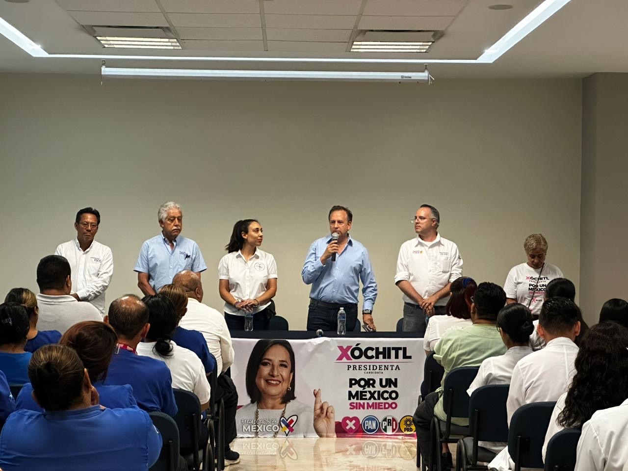 “Merecemos un sistema de salud digno”: Mariana Ríos -La candidata del PAN, PRI y PRD se reunió con médicos para presentar sus propuestas.