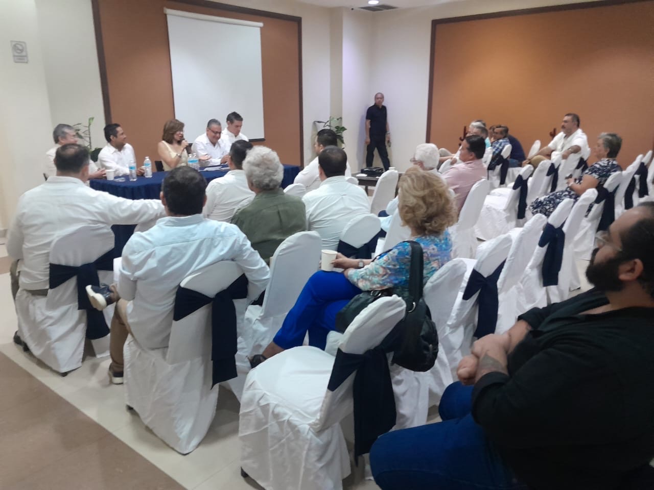Reunión de Notarios Públicos en Veracruz Aborda Reformas Nacionales