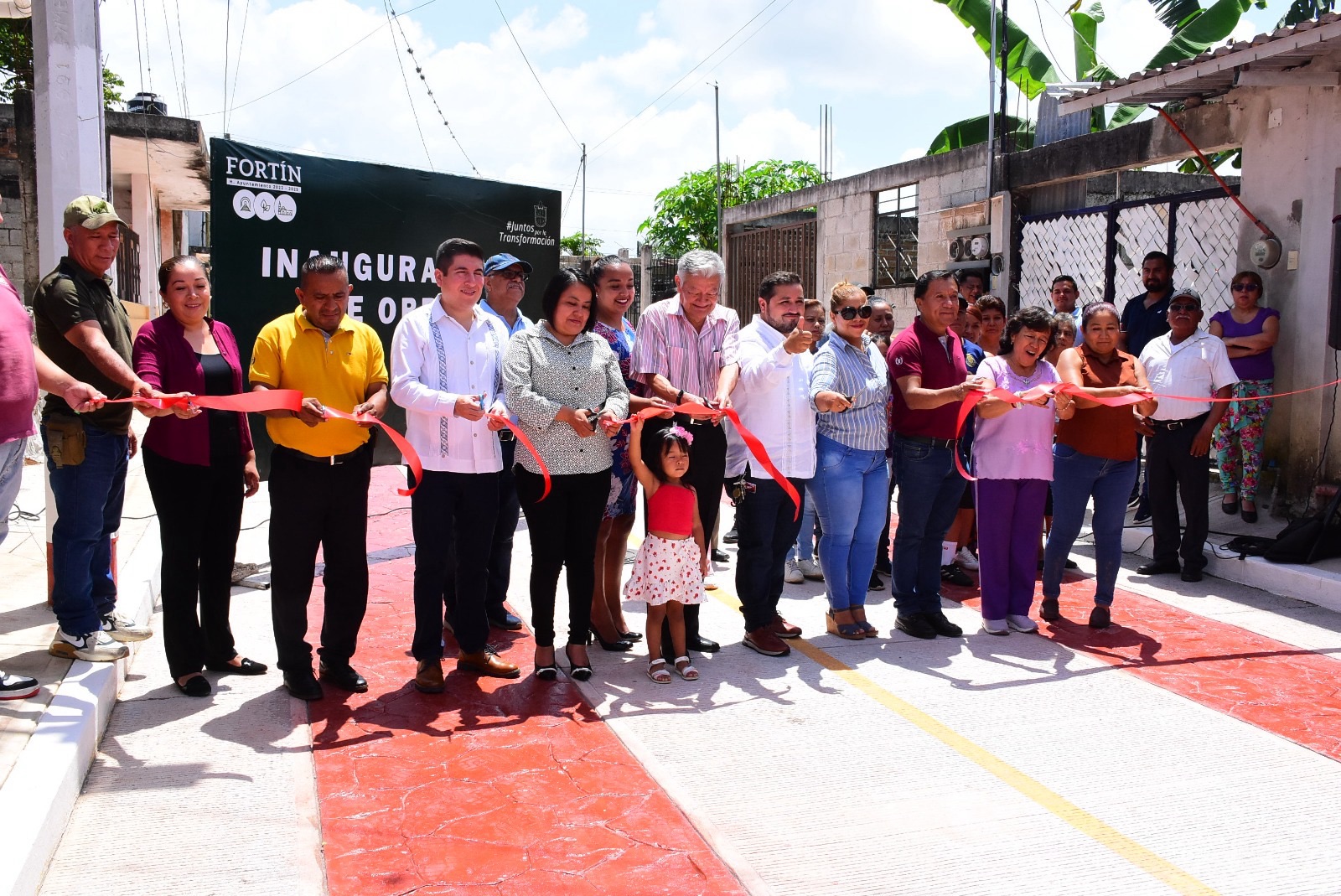 Inauguran autoridades obra de pavimentación en la colonia San José