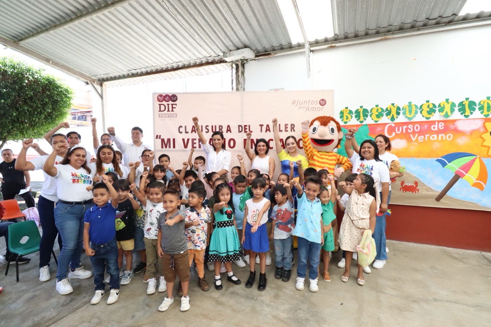 Clausura Presidenta del DIF curso de verano en CAIC