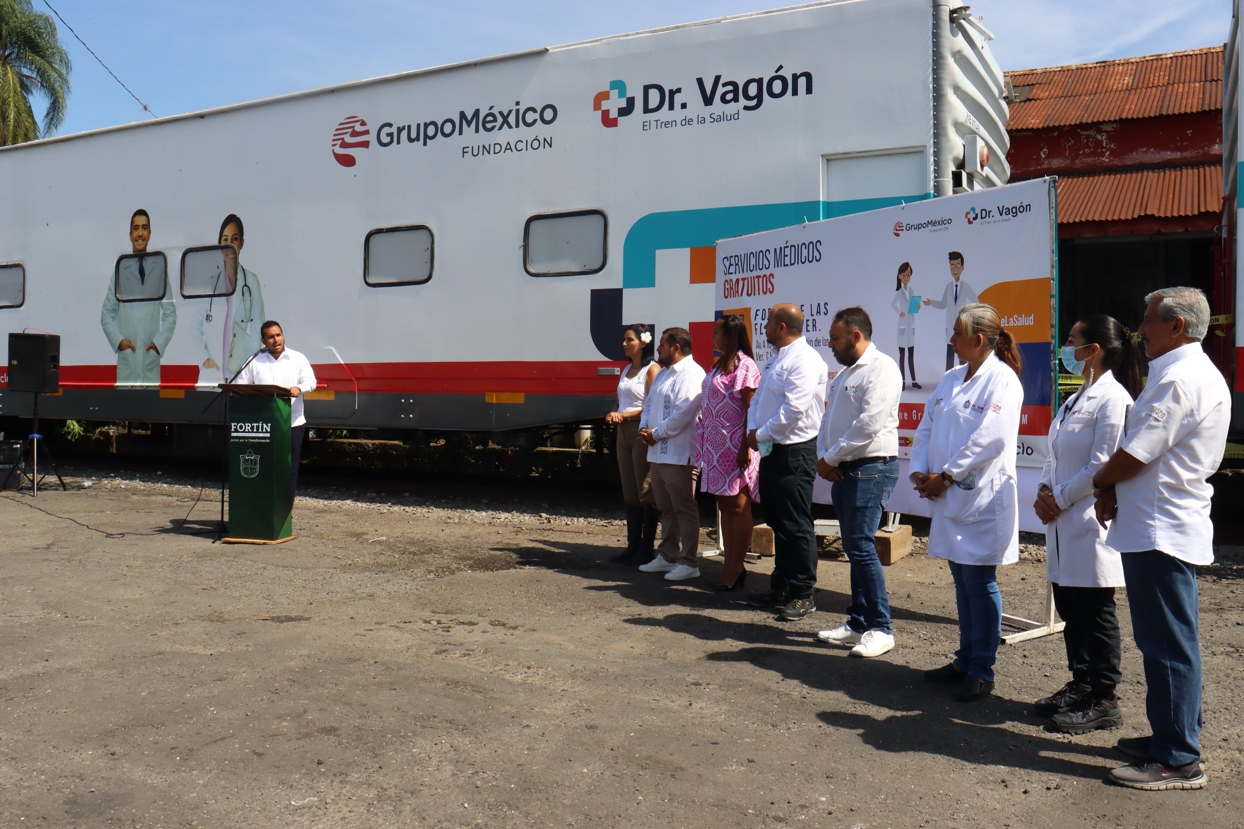 Dan bienvenida autoridades municipales a prestadores de servicios gratuitos Dr. Vagón