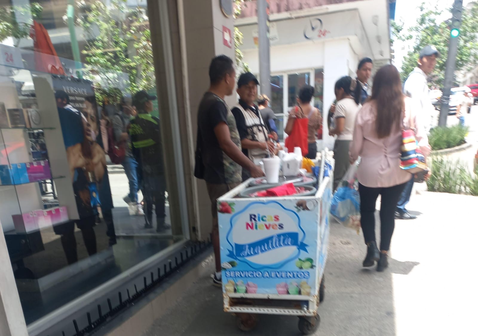 AMBULANTES SE VUELVEN A APODERAR DE LAS CALLES