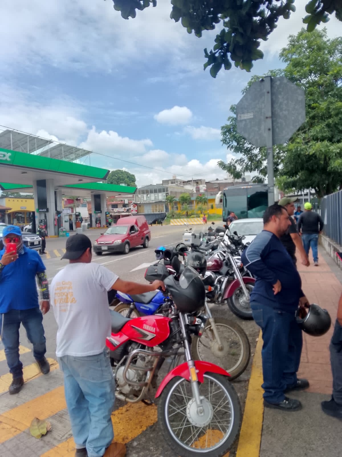 MOTOCICLISTAS EXIGEN MEJORES VIALIDADES