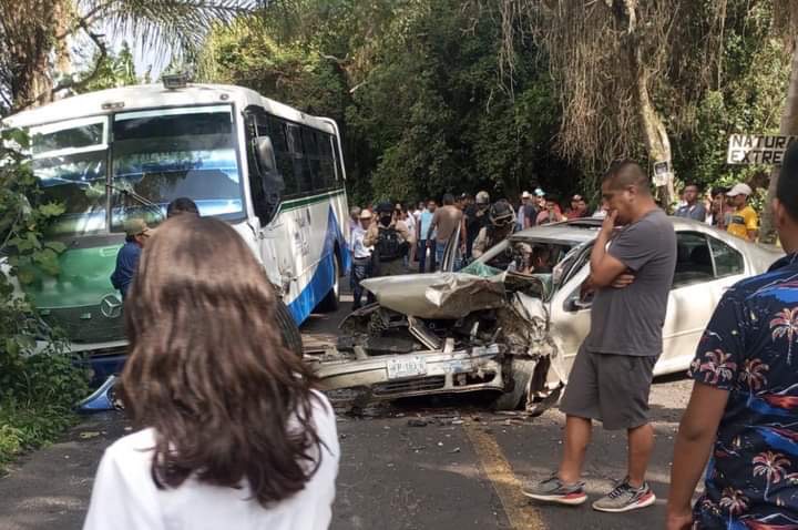 ENCONTRONAZO EN CARRETERA HUATUSCO-XALAPA