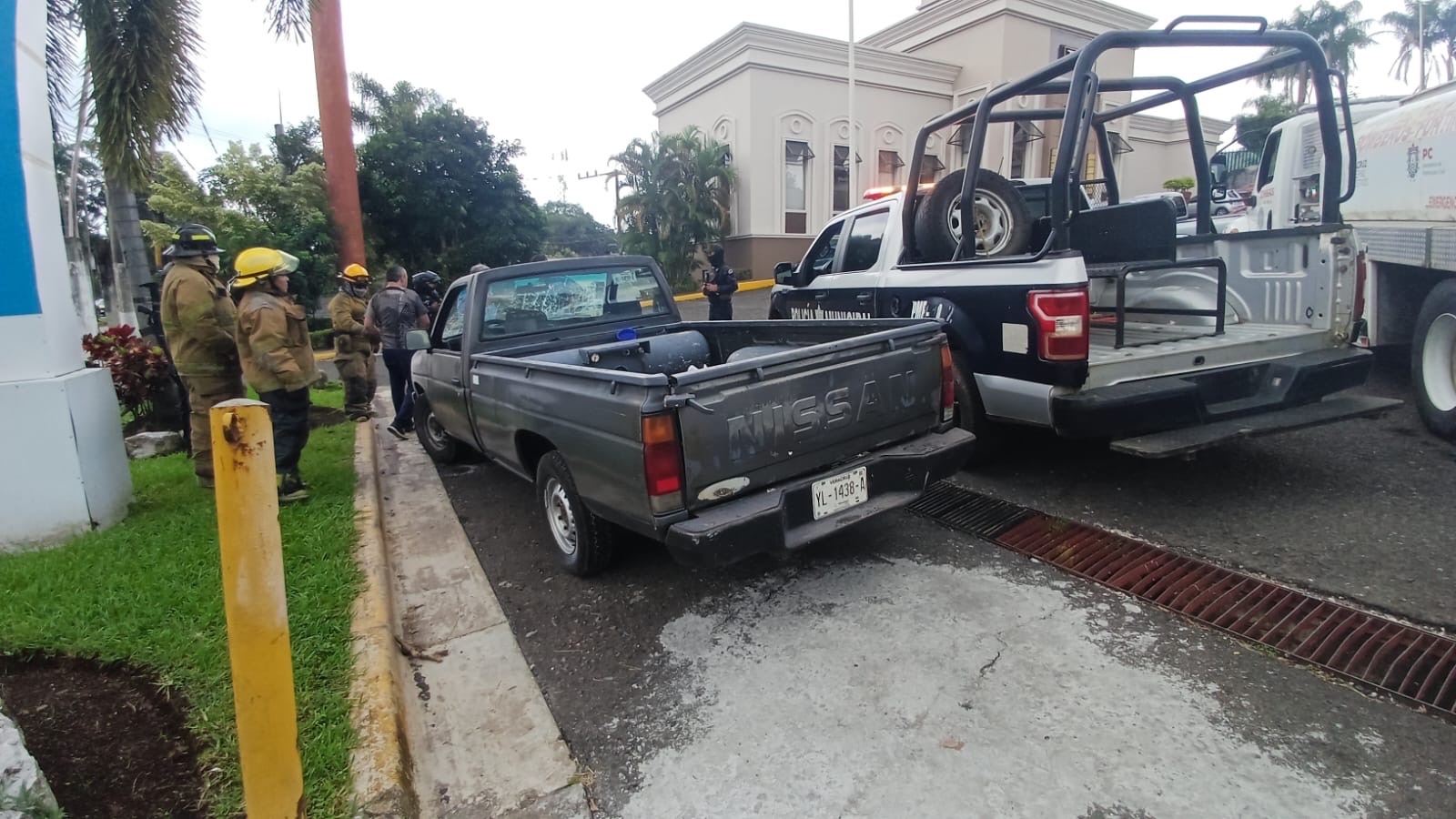 Incendio de camioneta evitado en plena plaza comercial de Córdoba