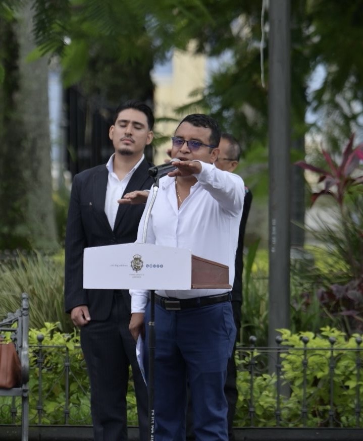NI EL JURAMENTO A LA BANDERA SE SABE REGIDOR DE COETZALA