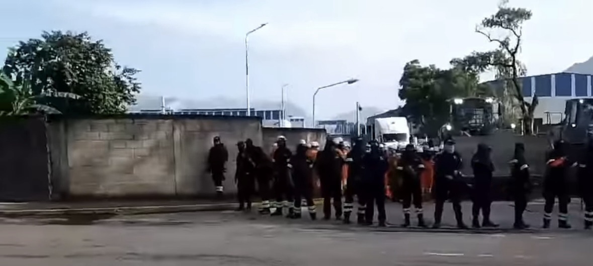 Protestan por minutos campesinos contra TYASA