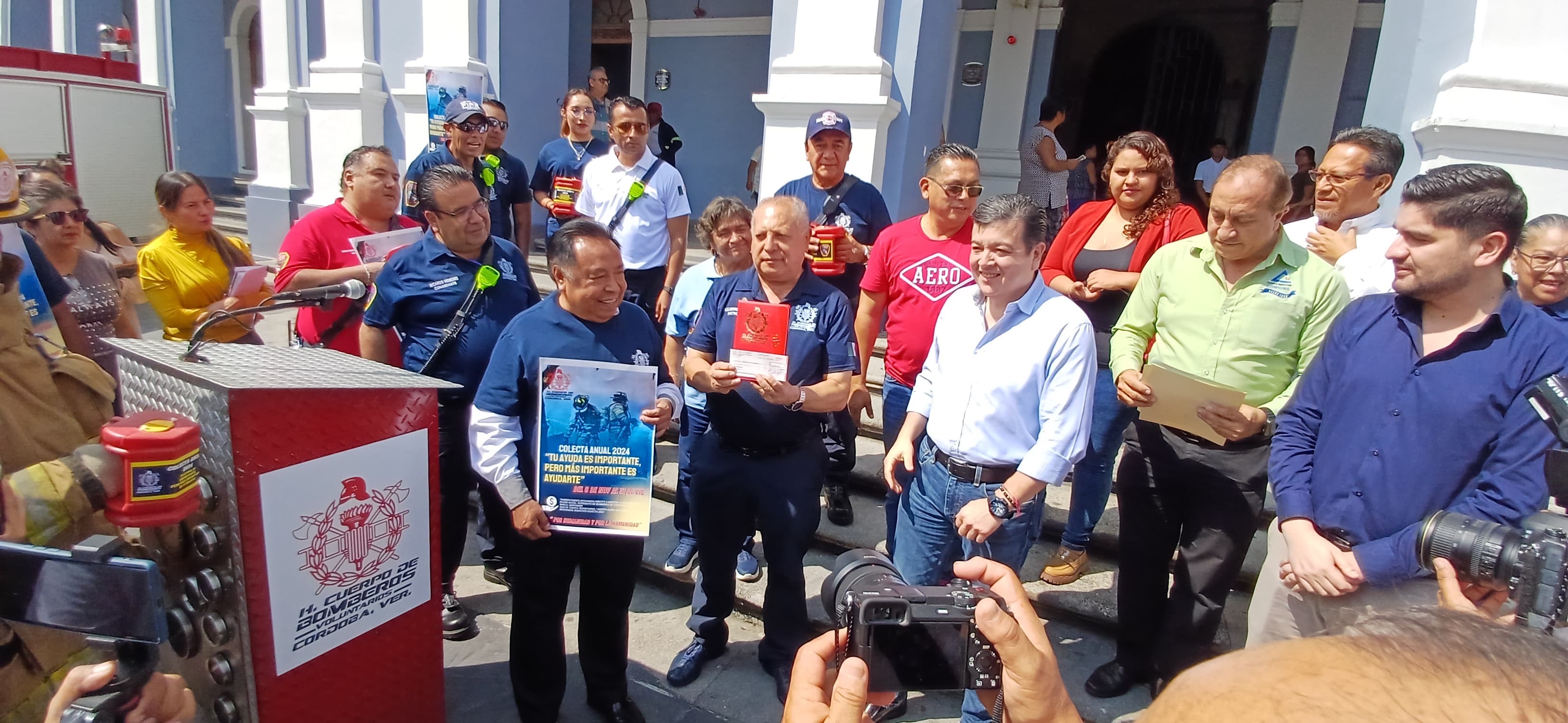 BUSCAN BOMBEROS META DE 800 MIL EN COLECTA ANUAL