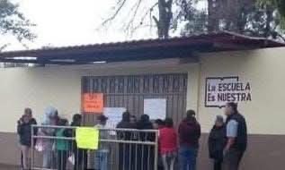 FALTA DE MAESTROS PROVOCA MANIFESTACIONES Y BLOQUEOS