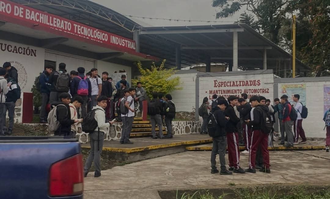 MAESTROS DEL CBTIS 102 HABRÍAN COMETIDO DISCRIMINACIÓN