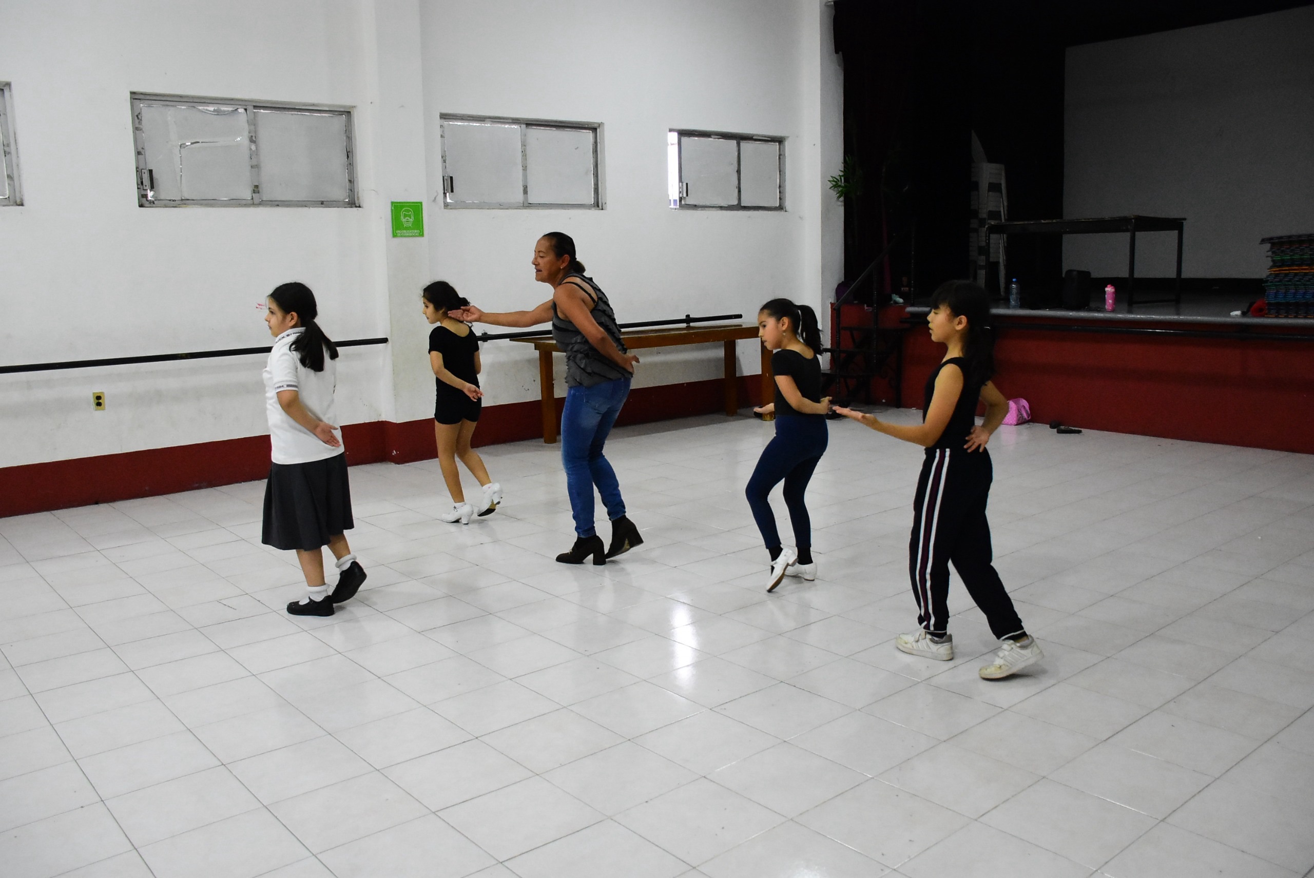 Invita Ayuntamiento a talleres en Casa de Cultura