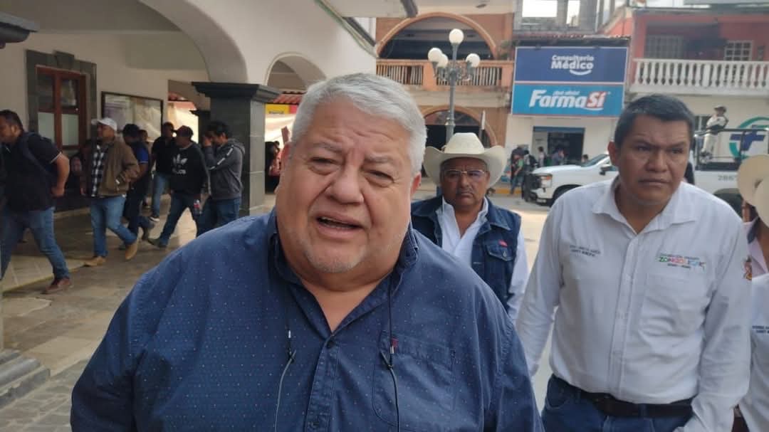 UTILIZA MANUEL HUERTA HOMENAJE A BENITO AGUAS COMO TRAMPOLÍN POLÍTICO