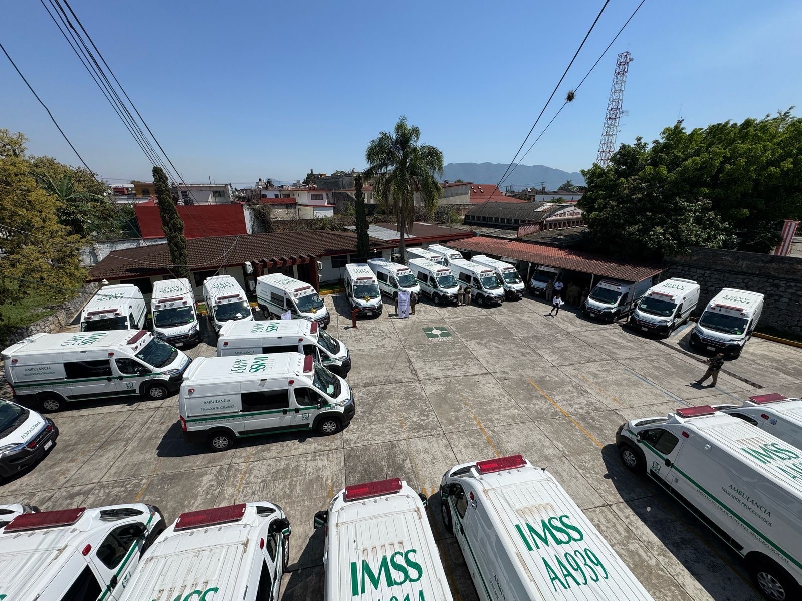 Cuanta IMSS Veracruz Sur con 36 nuevas ambulancias