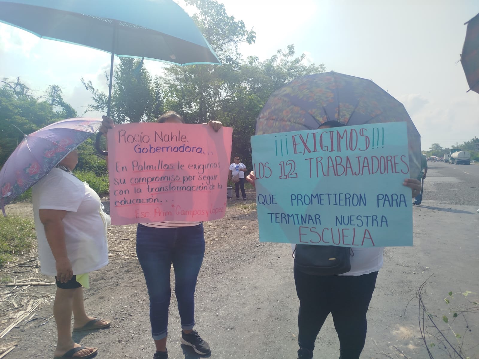 ACUSAN A ZENYAZEN DE DEJAR OBRA INCONCLUSA Y DESVIAR RECURSOS