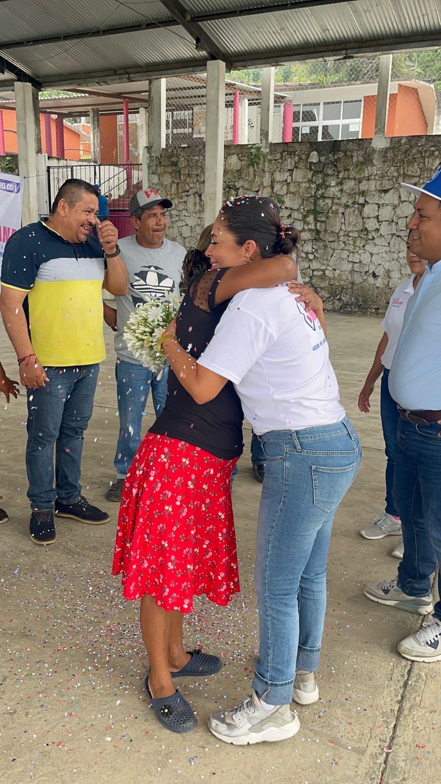 VIRI ¡SÍ CUMPLE! EN NARANJOS