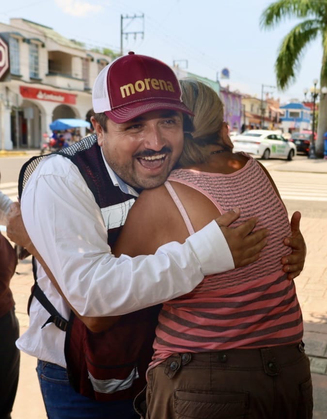 OBRA PÚBLICA CON CHARLY LLEGARÁ A COLONIAS Y COMUNIDADES.