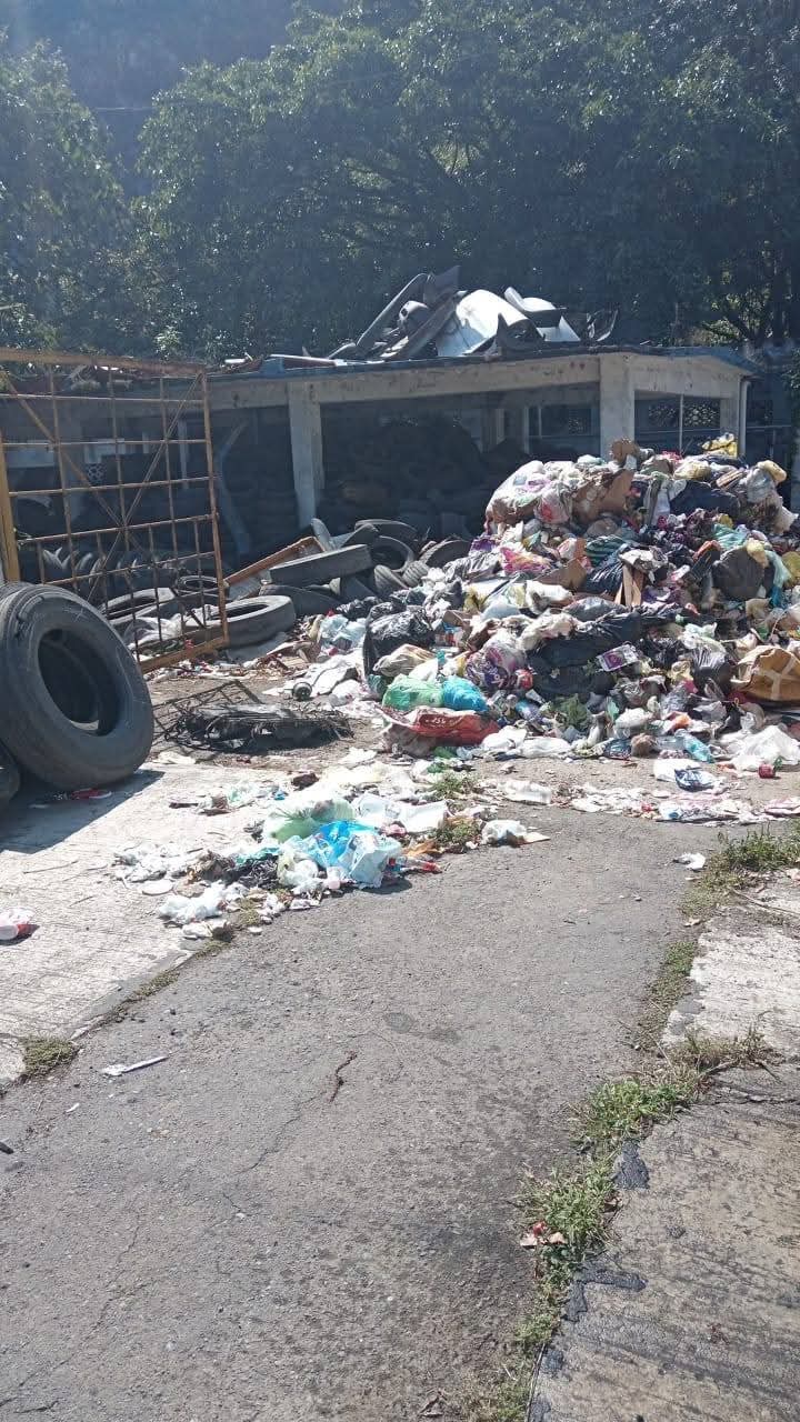 PRIMO DE ZENYAZEN CONVIERTE ANTIGUO RASTRO EN BASURERO CLANDESTINO