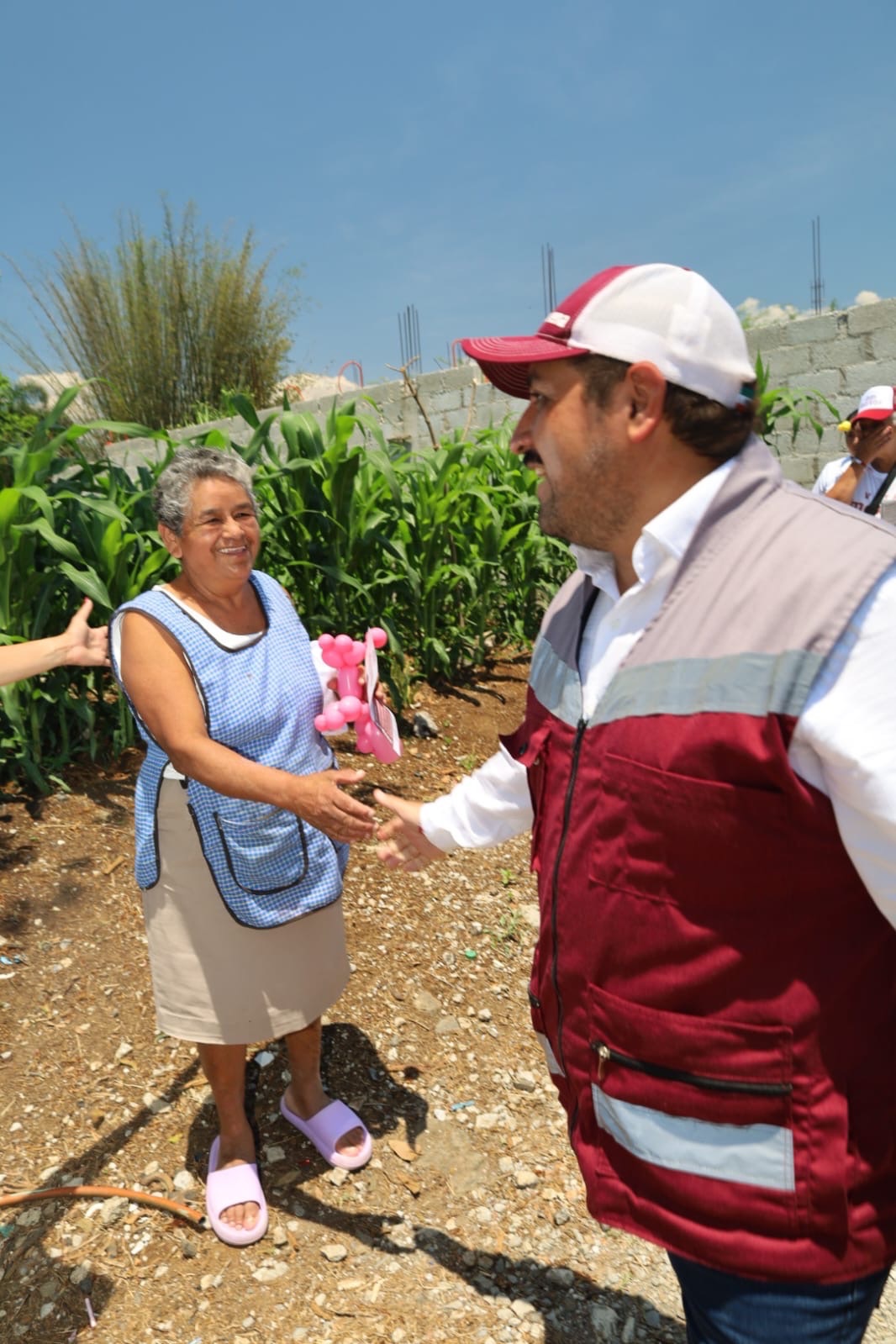 «NO VENGO A EXPERIMENTAR LLEVO MÁS DE 40 AÑOS VIVIENDO EN FORTÍN Y SE QUE NECESITA CADA RINCÓN DE MI MUNICIPIO»: POLLOS CHARLY.