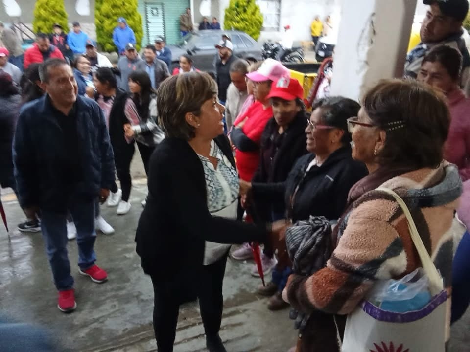 Flor García Moreno agradece el cálido recibimiento en la comunidad de La Gloria