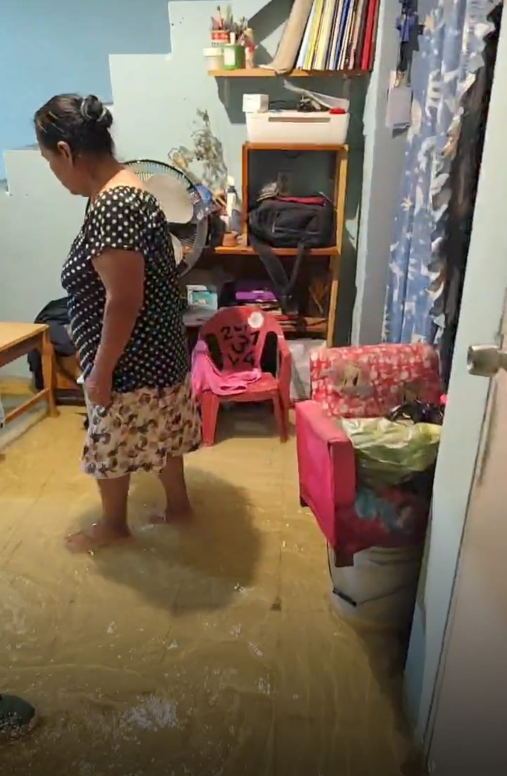 ABANDONA JUAN MANUEL DIEZ A HABITANTES DE EL TRÉBOL