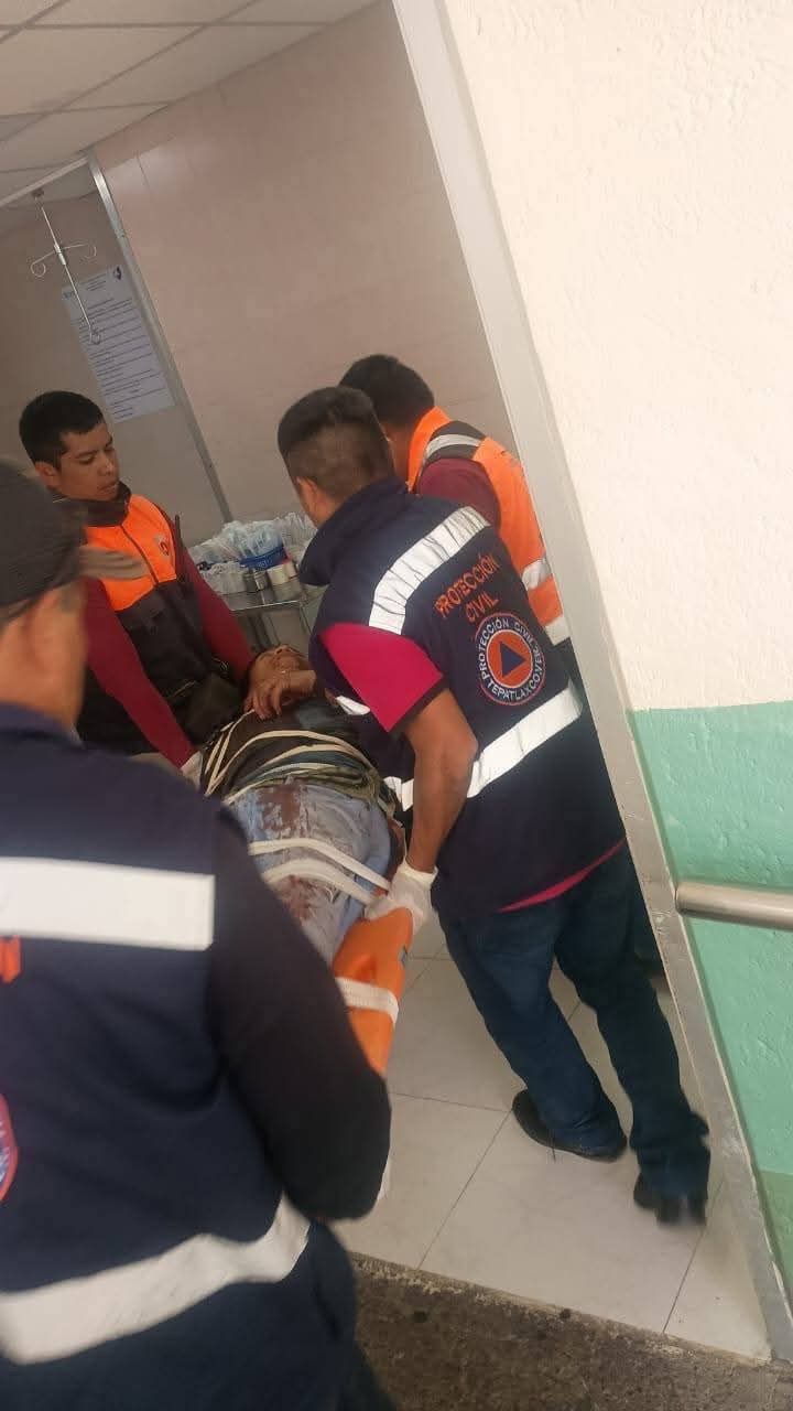 AGREDEN CON MORUNA A CORTADOR DE CAÑA