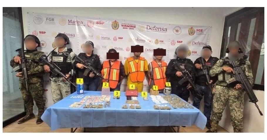 DETIENEN A TRES CON DROGA EN RAFAEL DELGADO