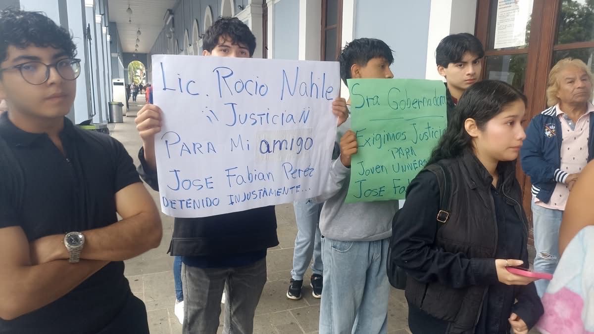 EXIGEN LIBERTAD DE ESTUDIANTE DEL PACCIOLI
