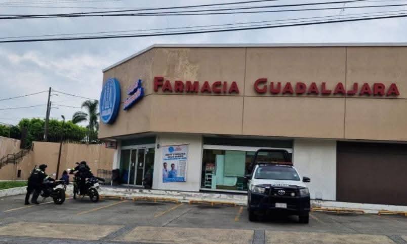 ASALTAN FARMACIA GUADALAJARA DE EL PUEBLITO