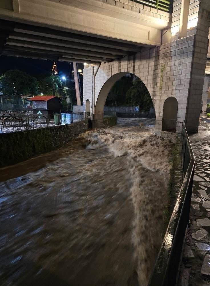 A PUNTO DE DESBORDARSE RÍO DE ORIZABA