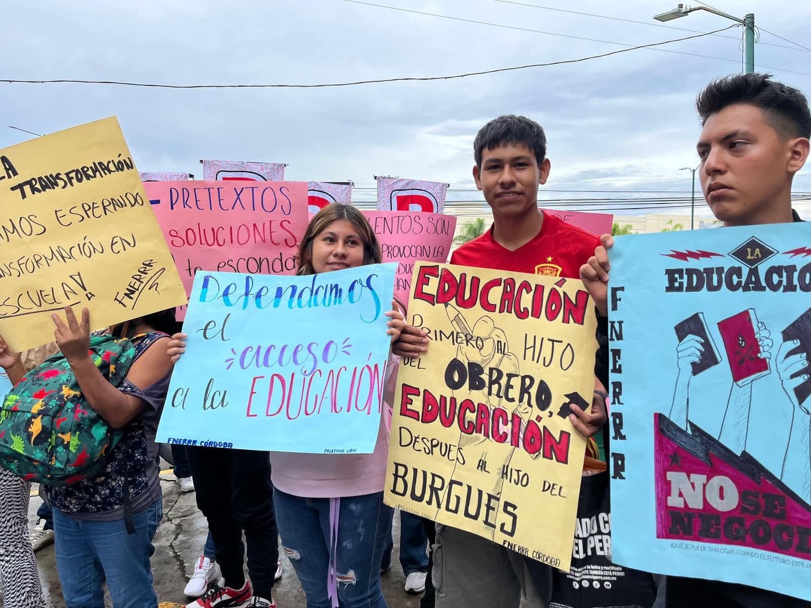 SIN MAESTROS 150 ESCUELAS EN VERACRUZ
