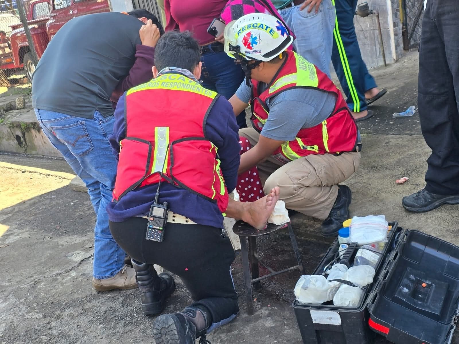 PITBULL ATACA A TRANSEÚNTE Y LA LESIONA