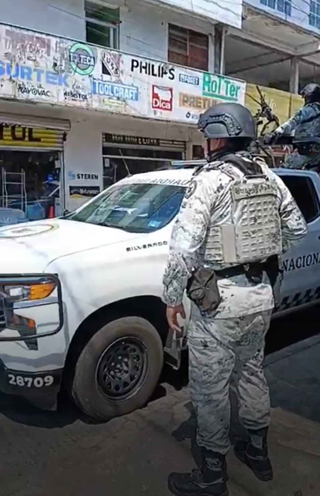 FUERTE DESPLIEGUE DE FUERZAS POLICIACAS POR REPORTE DE HOMBRES ARMADOS