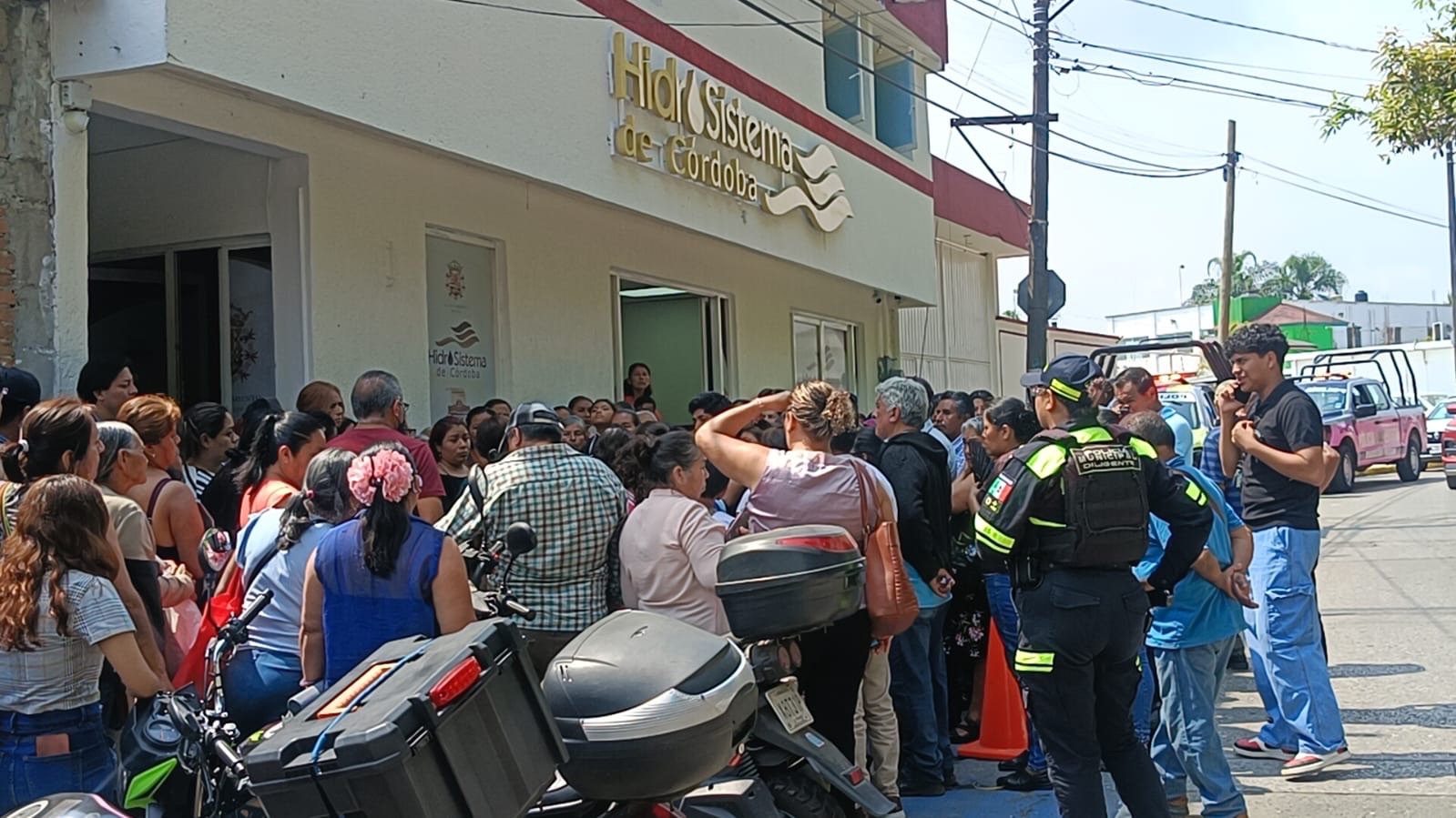ANTORCHISTAS PIDEN ALTO A COBROS INDEBIDOS Y FALTA DE AGUA