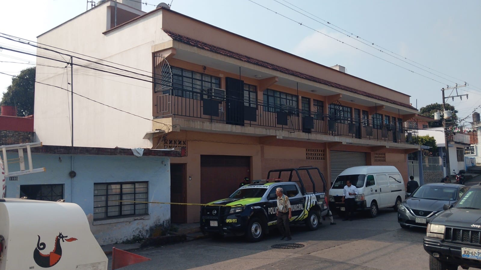 PRESUNTO LADRÓN MUERE ELECTROCUTADO