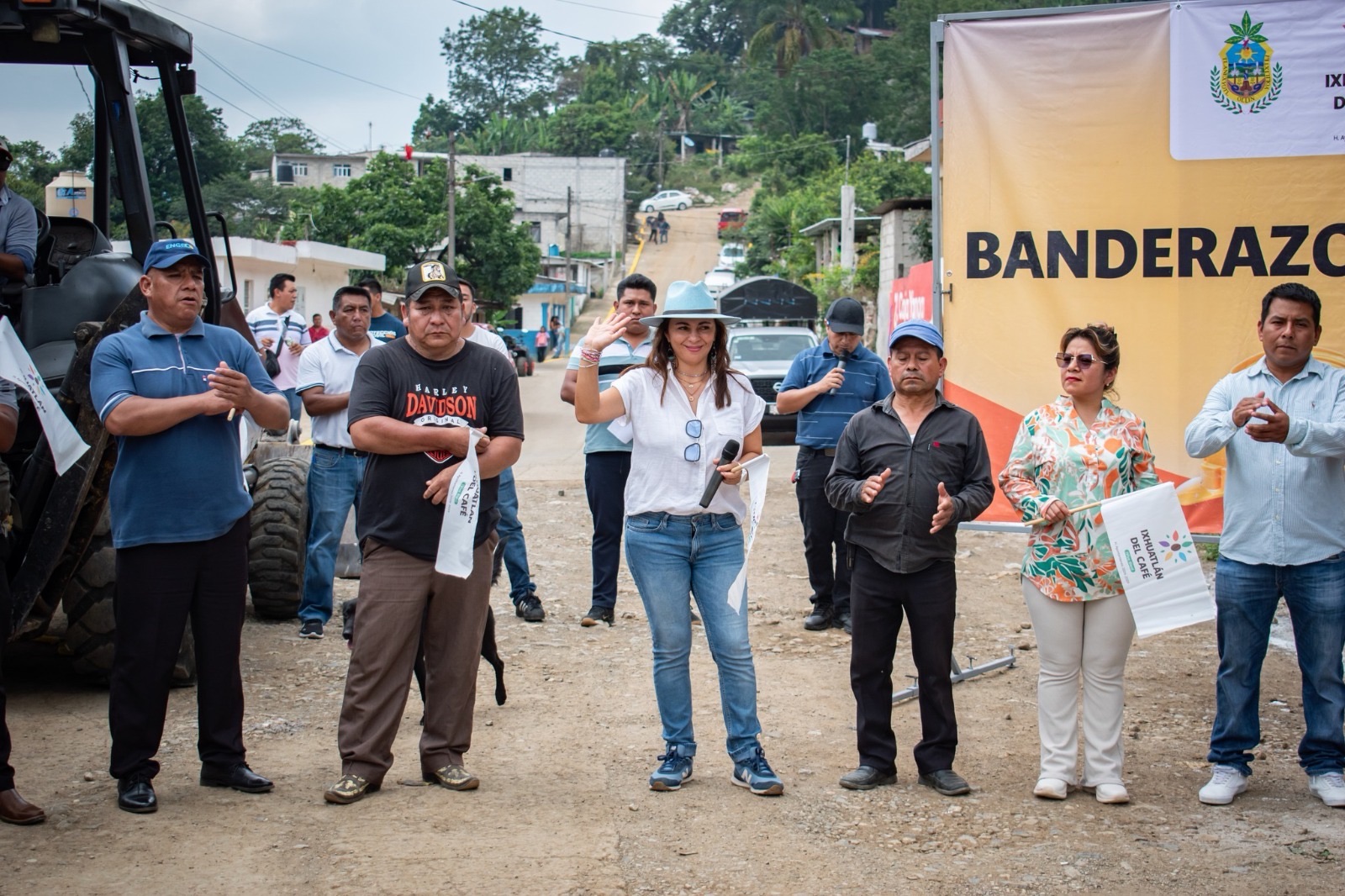 INICIAN OBRA EN IXCAPANTLA