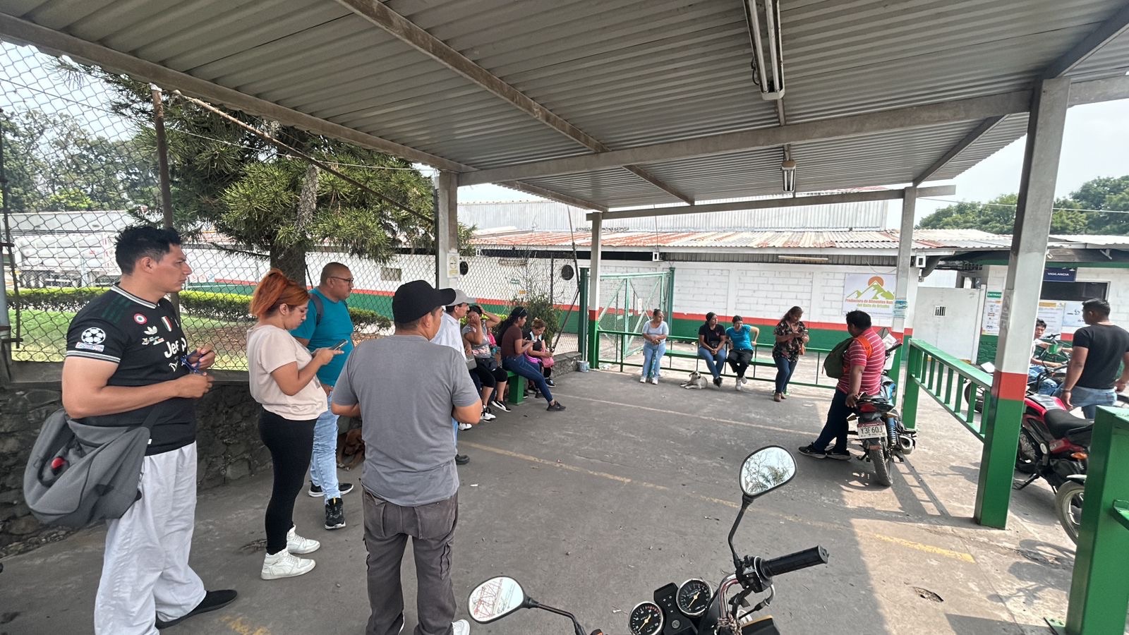 OBREROS PIDEN UTILIDADES JUSTAS Y SE VAN A PARO