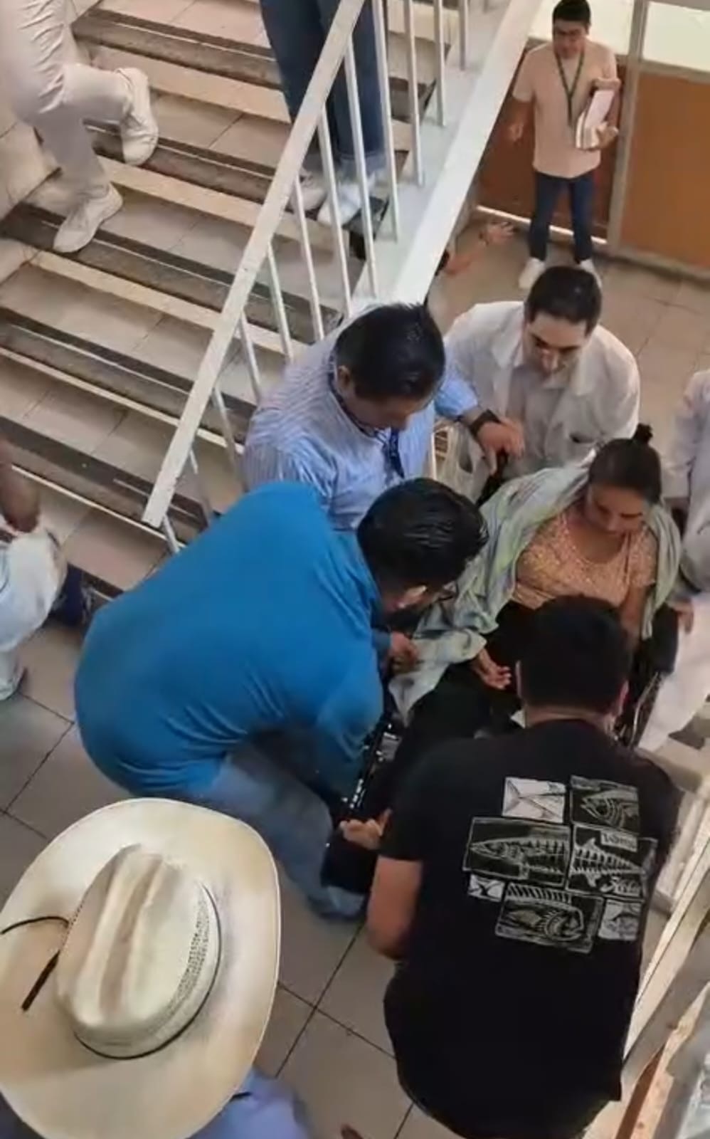 FALLAS EN EL ELEVADOR DEL IMSS PUSO EN RIESGO A PACIENTES