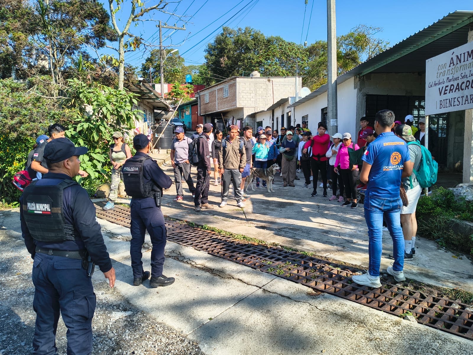 REALIZAN CON ÉXITO PRIMER SENDERISMO EN IXHUATLÁN DEL CAFÉ