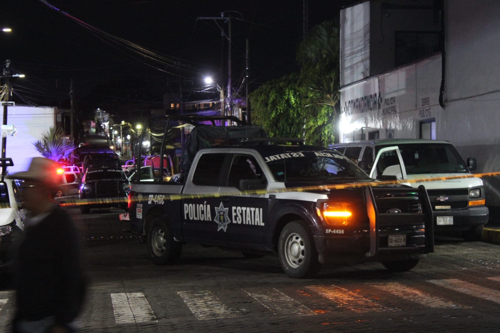 REVISAN A POLICÍA DE IXHUATLÁN DEL CAFÉ