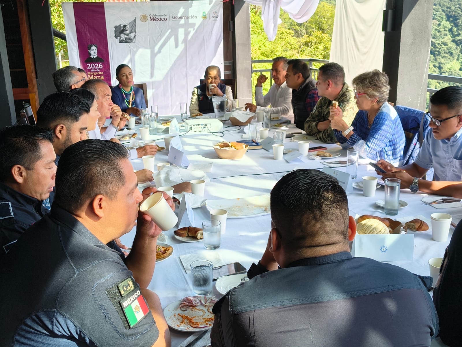 REALIZAN REUNIÓN DE SEGURIDAD EN IXHUATLÁN DEL CAFÉ