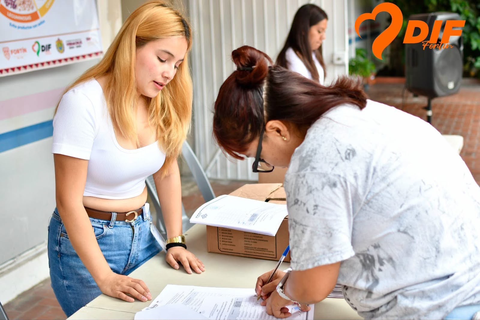 En Fortín, inicia DIF entrega del Programa de Atención Alimentaria. En Cabecera Municipal.