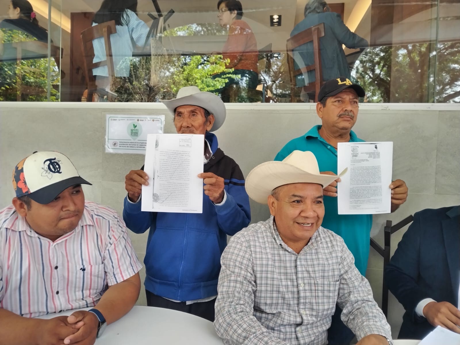 Ejidatarios de Ampliación de Ángel R. Cabada alertan riesgo de un enfrentamiento por un conflicto agrario y exigen intervención estatal.