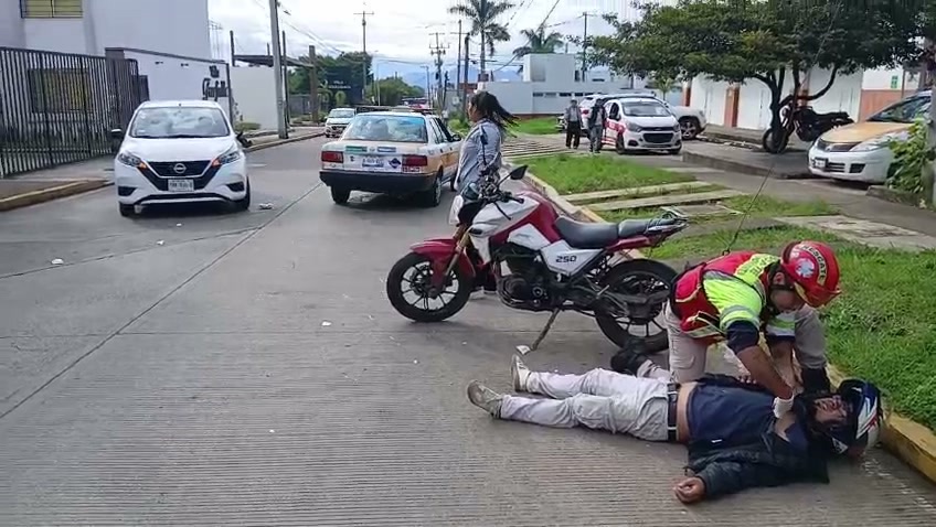 MOTOCICLISTA RESULTA LESIONADO EN CHOQUE