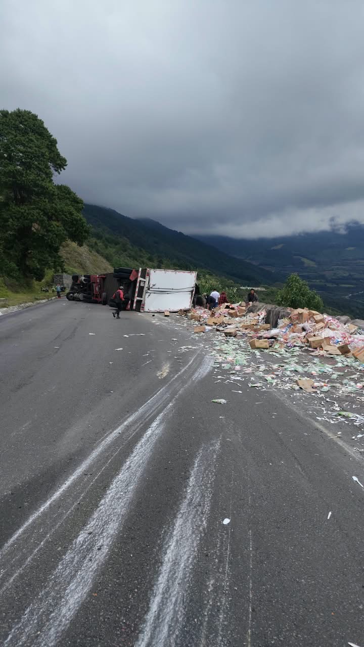 TRAILERO TERMINA SIN VIDA EN LAS CUMBRES DE MALTRATA